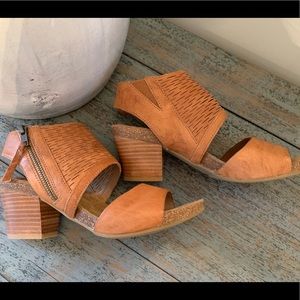 Soffit women’s Leather Milan Sandal